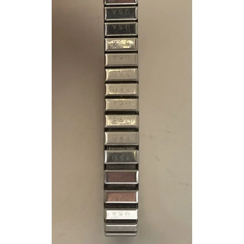 Vintage Lorus Quartz Women's Watch V235-5060 RO Gold Tone Stretch Band USA Made
